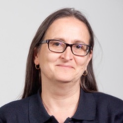 Gabriela CSURKA